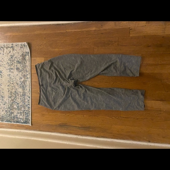 Prana size small heather grey cropped leggings with side detail - Picture 5 of 5